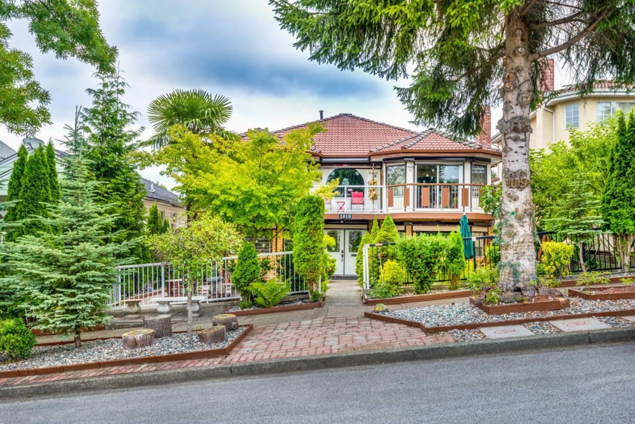 Diana'S Luxury Bed And Breakfast Vancouver Exterior photo